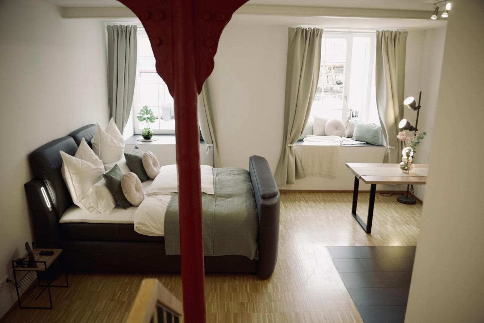 De La Vie Reutlingen - Altstadt Apartment An Stadthalle & Am Marktplatz Eksteriør billede