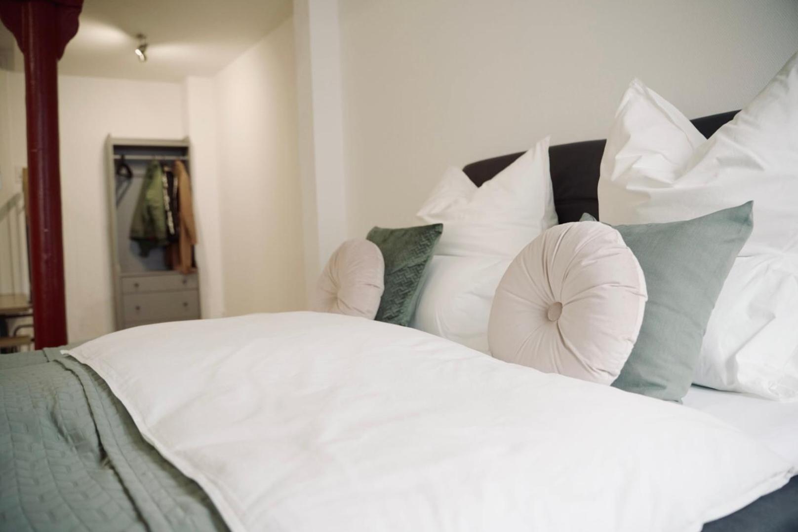 De La Vie Reutlingen - Altstadt Apartment An Stadthalle & Am Marktplatz Eksteriør billede