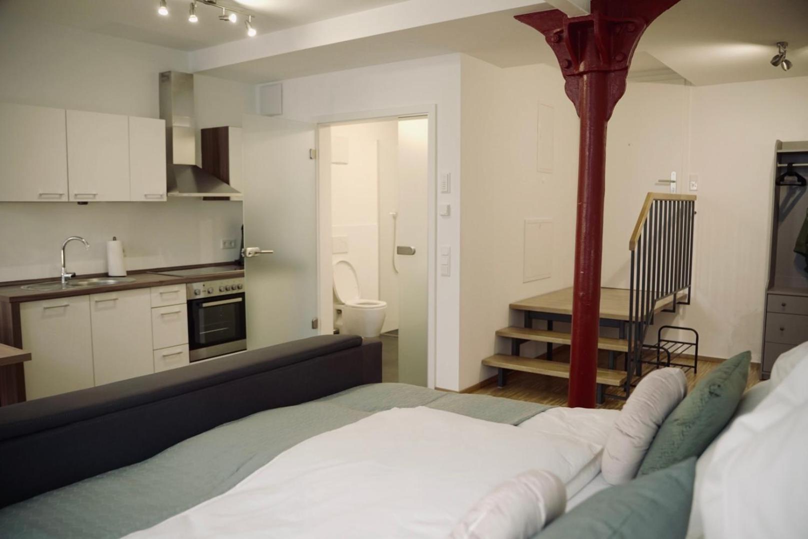 De La Vie Reutlingen - Altstadt Apartment An Stadthalle & Am Marktplatz Eksteriør billede