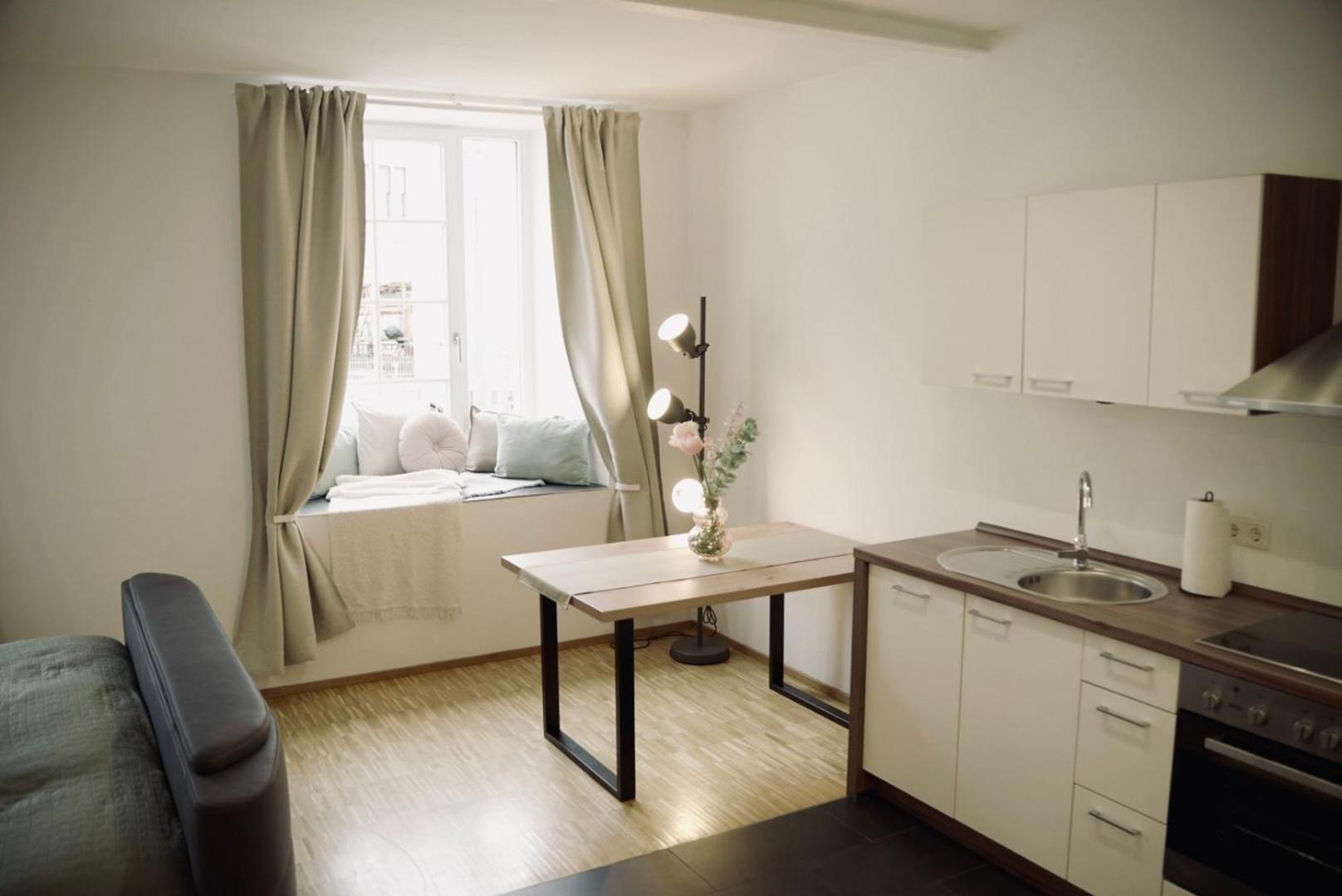 De La Vie Reutlingen - Altstadt Apartment An Stadthalle & Am Marktplatz Eksteriør billede